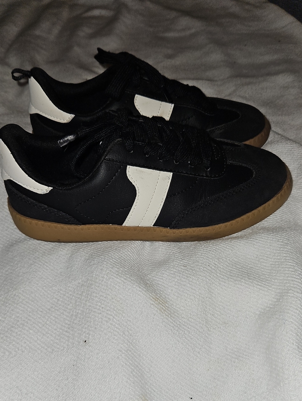 wonder nation Black White Kids Sneakers with Gum Sole